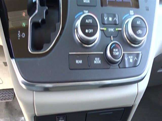 2017 Toyota Sienna LE